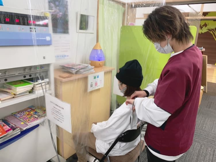 電気治療・温熱療法の施術イメージ
